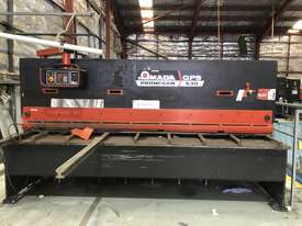 Hydraulic Guillotine Machine - picture0' - Click to enlarge