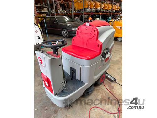 Comac innova 65b Ride on Scrubber