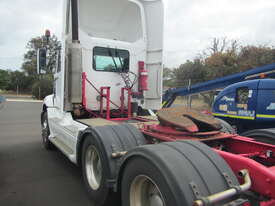 FREIGHTLINER CL112 PRIME MOVER - picture2' - Click to enlarge