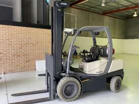 Crown C5 Series Forklift - picture0' - Click to enlarge