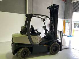 Crown C5 Series Forklift - picture0' - Click to enlarge