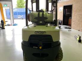 Crown C5 Series Forklift - picture1' - Click to enlarge