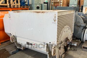 850 kw 1140 hp 6-pole 985 rpm 3300v 3.3kv 400 frame AC Electric Motor Toshiba Type TIKK FCKW