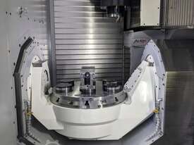 Makino D500 5 AXIS Vertical Machining Centre  - picture2' - Click to enlarge