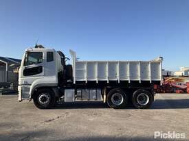 2012 Mitsubishi Fuso FV500 - picture2' - Click to enlarge