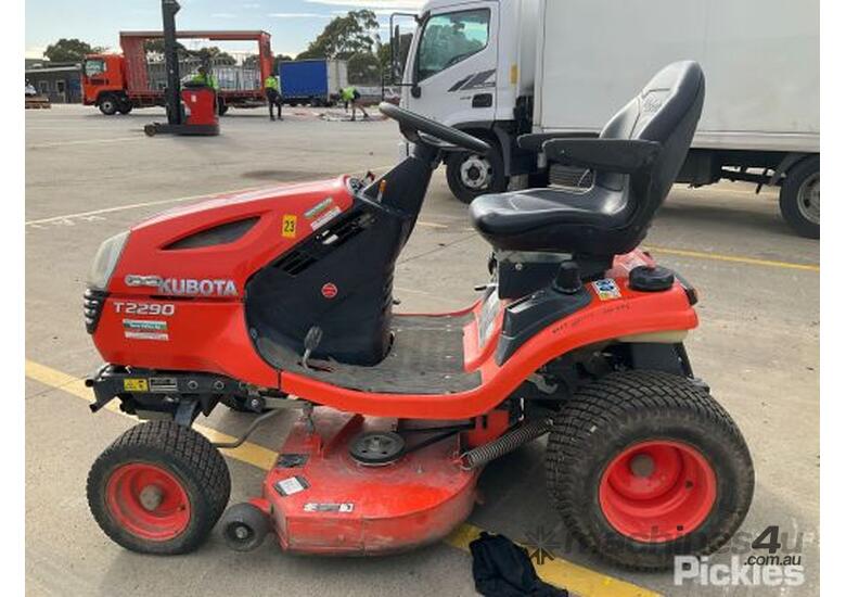 Used Kubota Kubota T2290 Ride On Mowers in , Listed on Machines4u