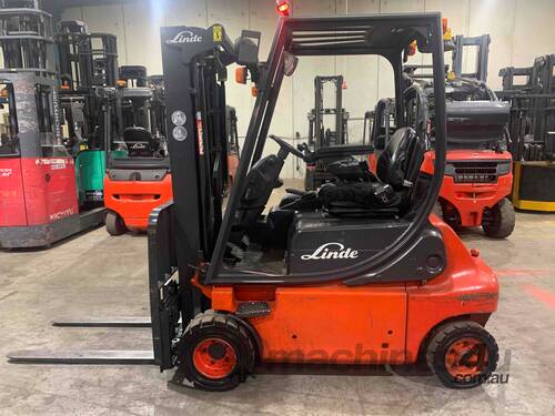 Linde E20  Latest Model CON MAST 2 Ton 4wheel Great Battery New Tires  Side Shif