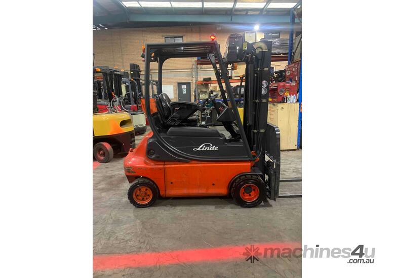 Linde E20  Latest Model CON MAST 2 Ton 4wheel Great Battery New Tires  Side Shif