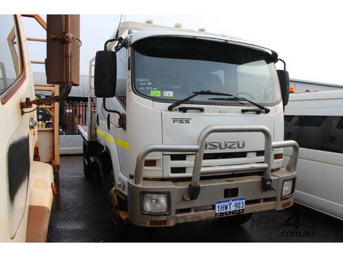 2010 ISUZU FH FSS TRAY TOP TRUCK