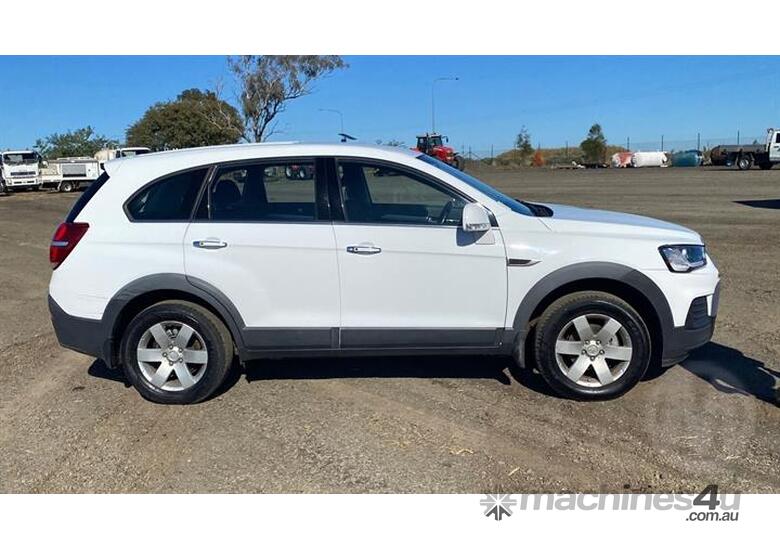 Buy Used holden Holden Captiva CG SUV in , - Listed on Machines4u