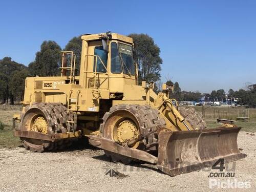 Caterpillar 825C Compactor (Padfoot)