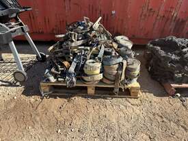 1 x Pallet of Ratchets and Straps - picture0' - Click to enlarge