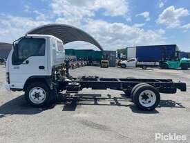 2005 Isuzu NQR400 Cab Chassis - picture2' - Click to enlarge