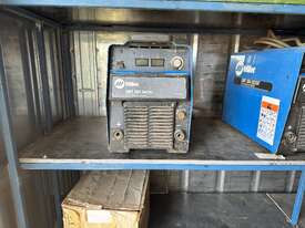 1 x Miller 304 Series Welder - picture2' - Click to enlarge