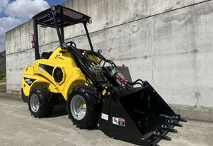 Articulted Mini Loader Hyload WTL30 (Kubota Engine)