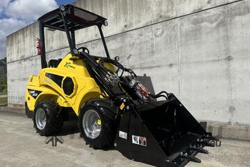 Articulted Mini Loader Hyload WTL30 (Kubota Engine) Articulted Mini Loader Hyload WTL30 (Kubota Engine)