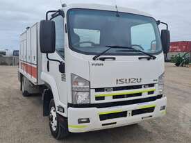 Isuzu FRR600 - picture0' - Click to enlarge