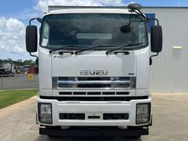 2013 Isuzu FYH2000 Cab Chassis - picture0' - Click to enlarge