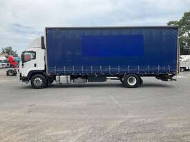 2008 Isuzu FVR 1000 Long Pantech - picture2' - Click to enlarge
