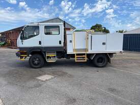 2001 Mitsubishi Fuso Canter Rural Fire Unit - picture2' - Click to enlarge