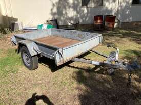 1983 Unknown Box Trailer - picture0' - Click to enlarge