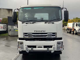 Isuzu FVD 165-260 Water truck Truck - picture0' - Click to enlarge