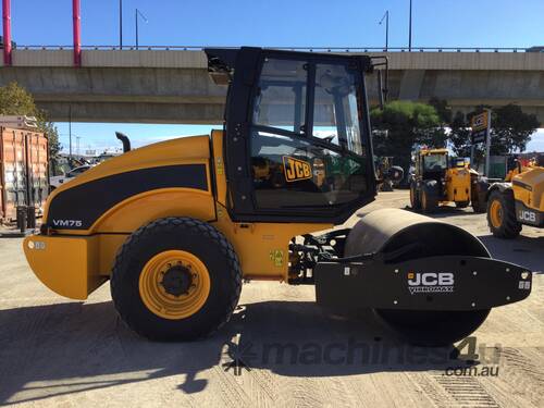 caption UNUSED 2023 JCB VM75D SMOOTH DRUM ROLLER U4683