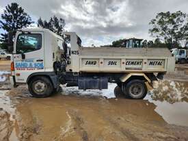 2013 Hino FC 500 1022 Tipper - picture2' - Click to enlarge