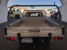 2017 Toyota Hilux Workmate Petrol - picture0' - Click to enlarge