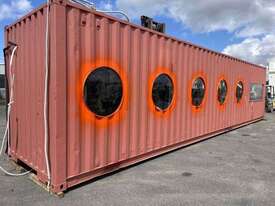 40' Modified Shipping Container - picture11' - Click to enlarge