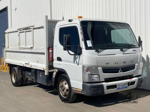 caption 2017 Mitsubishi Fuso Canter 815 Waste Truck