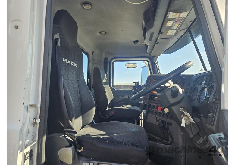 caption 2013 Mack CMMT Granite 6x4 Prime Mover With Crane