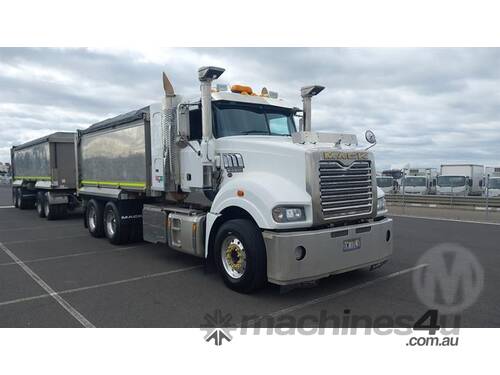 caption Mack Clxt Superliner