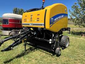 NEW HOLLAND ROLL BELT 150 ROUND BALER - picture1' - Click to enlarge