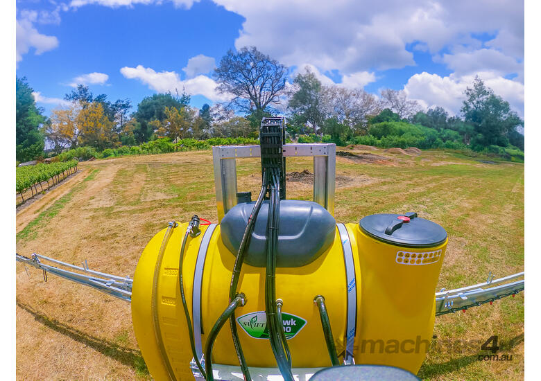 caption Hawk 1000L Linkage Sprayer with 12m Hydraulic Fold Boom