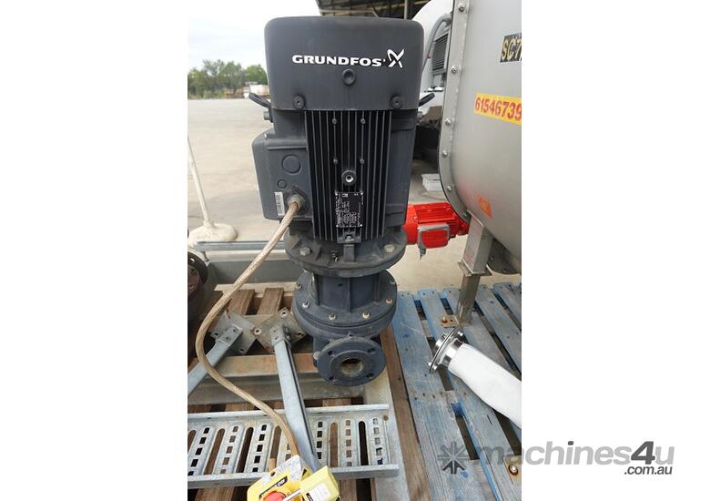 caption Multi-Stage Centrifugal Pump, In/Out Dia: 65mm