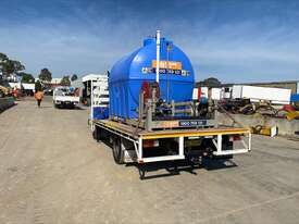 2005 Isuzu Nqr450 Medium  - picture2' - Click to enlarge