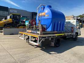 2005 Isuzu Nqr450 Medium - picture2' - Click to enlarge