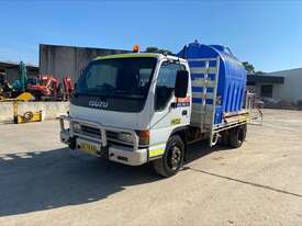 2005 Isuzu Nqr450 Medium - picture12' - Click to enlarge