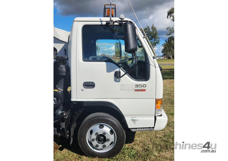 Isuzu NPR350 4x2 Automatic with Schwarze A4000 Street Sweeper Truck. Ex Council.