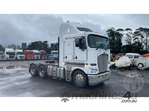 caption Kenworth K200