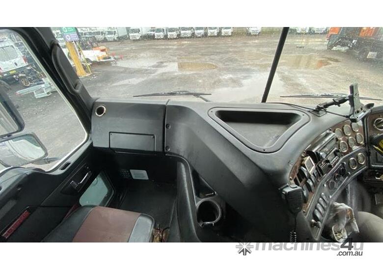 caption Kenworth K200