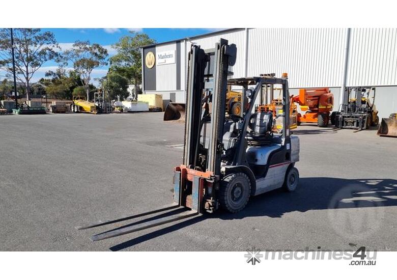 caption Nissan PL02A25U