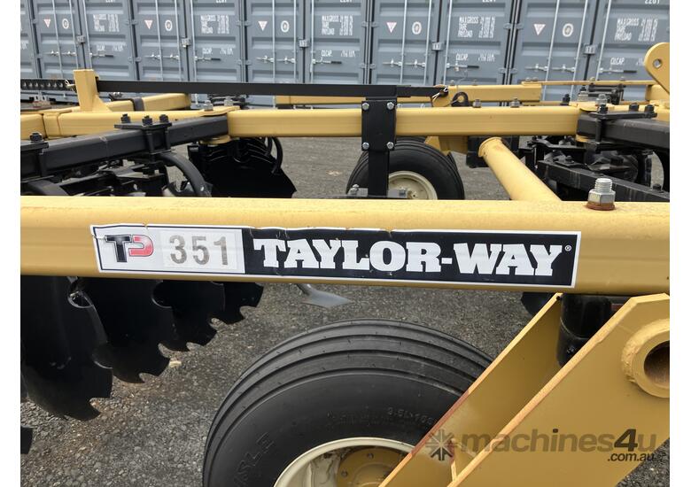 caption Taylor-Way Tandem Disc Harrow 44 Plate
