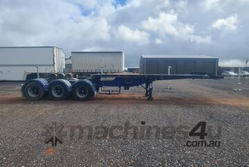 2005 Barker Tri/A Rollback Skel Trailer 2005 Barker Tri/A Rollback Skel Trailer