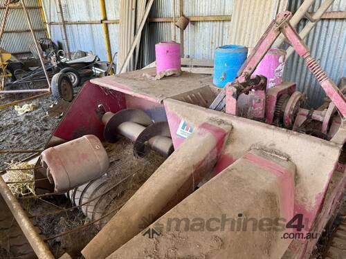 International B47 Small Square Baler & Baltic Simplex Bale Loader