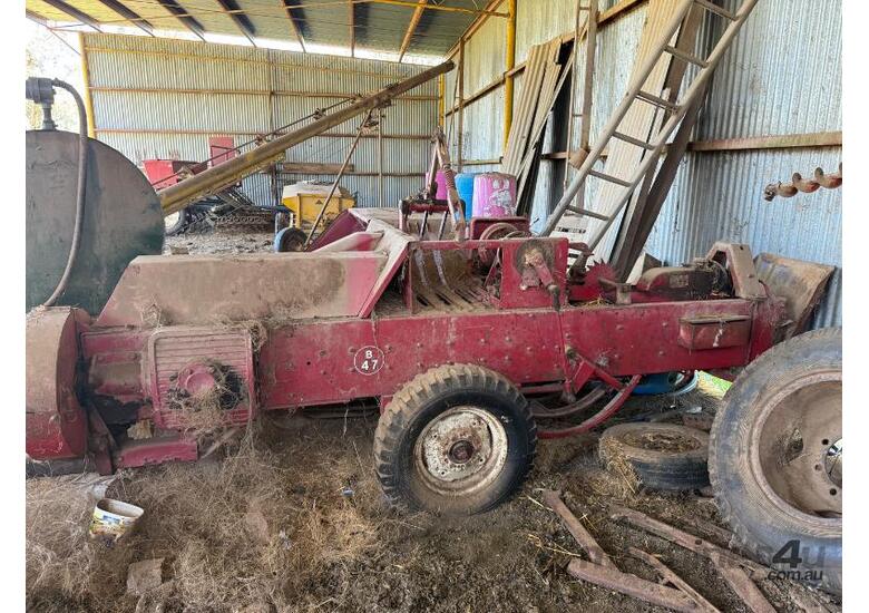 International B47 Small Square Baler & Baltic Simplex Bale Loader