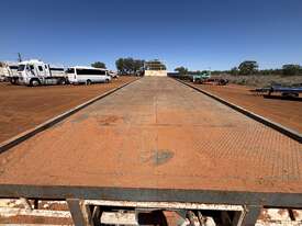 1985 Fruehauf 45ft Flat Deck Tri-Axle - picture0' - Click to enlarge