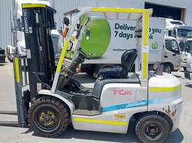 TCM FD30T4C - picture1' - Click to enlarge