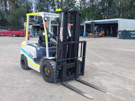 TCM FD30T4C Forklift - picture0' - Click to enlarge